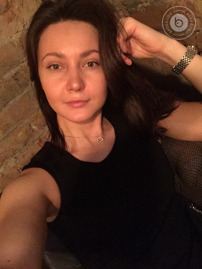 Знакомства с девушки с фото и телефоном рядом