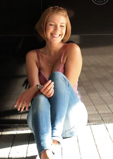 Найти девушку для знакомства рядом