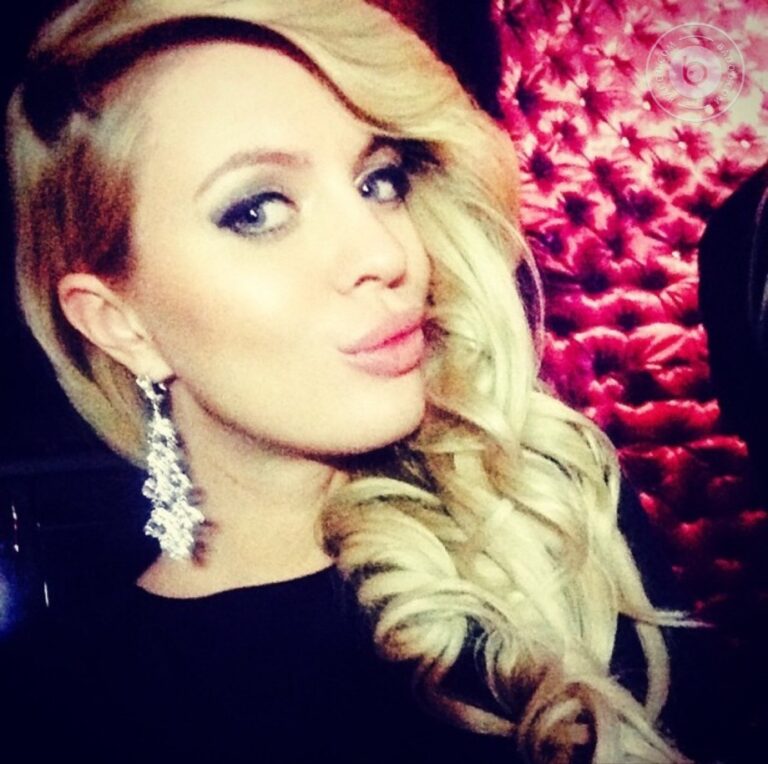 Знакомства без обязательств в спб в контакте